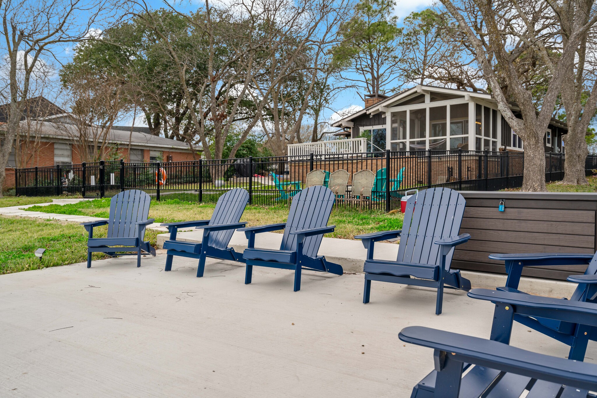 The Bellevue Cottage Gun Barrel City