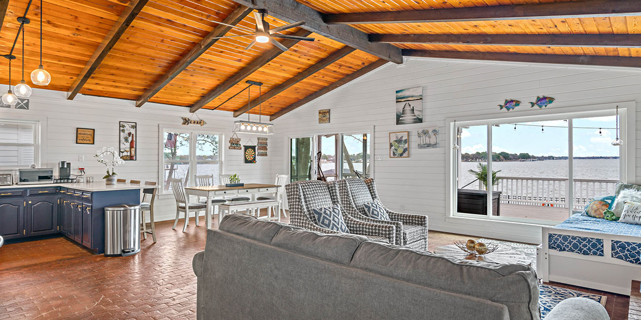 The Bellevue Cottage Photo Gallery The Bellevue Cottage Gun Barrel City